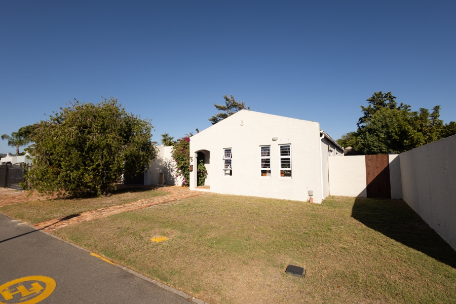 3 Bedroom Property for Sale in Edgemead Western Cape
